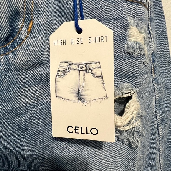 Cello NWT Distressed High Waisted Denim Shorts - XS (25") - Picture 5 of 12